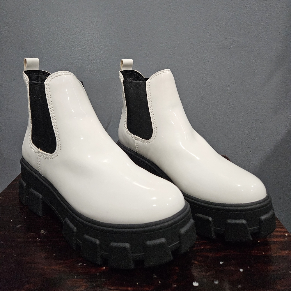 Sam Edelman Circus NY Darielle Chelsea Boot